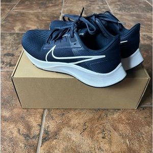 Nike Navy Pegasus 39